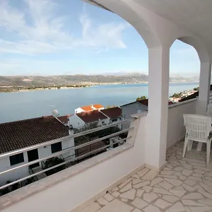 https://apartments-maja-trogir-21220.hotels-in-trogir.com